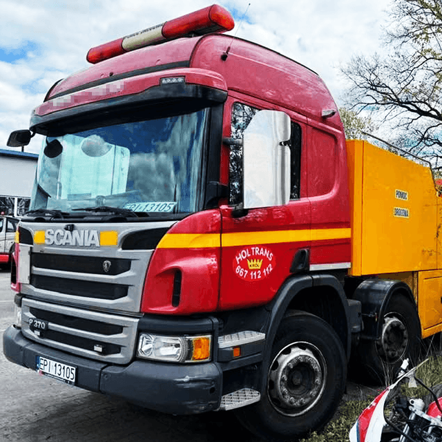 Pomoc drogowa Holownik ciężarowy Scania 8X4  