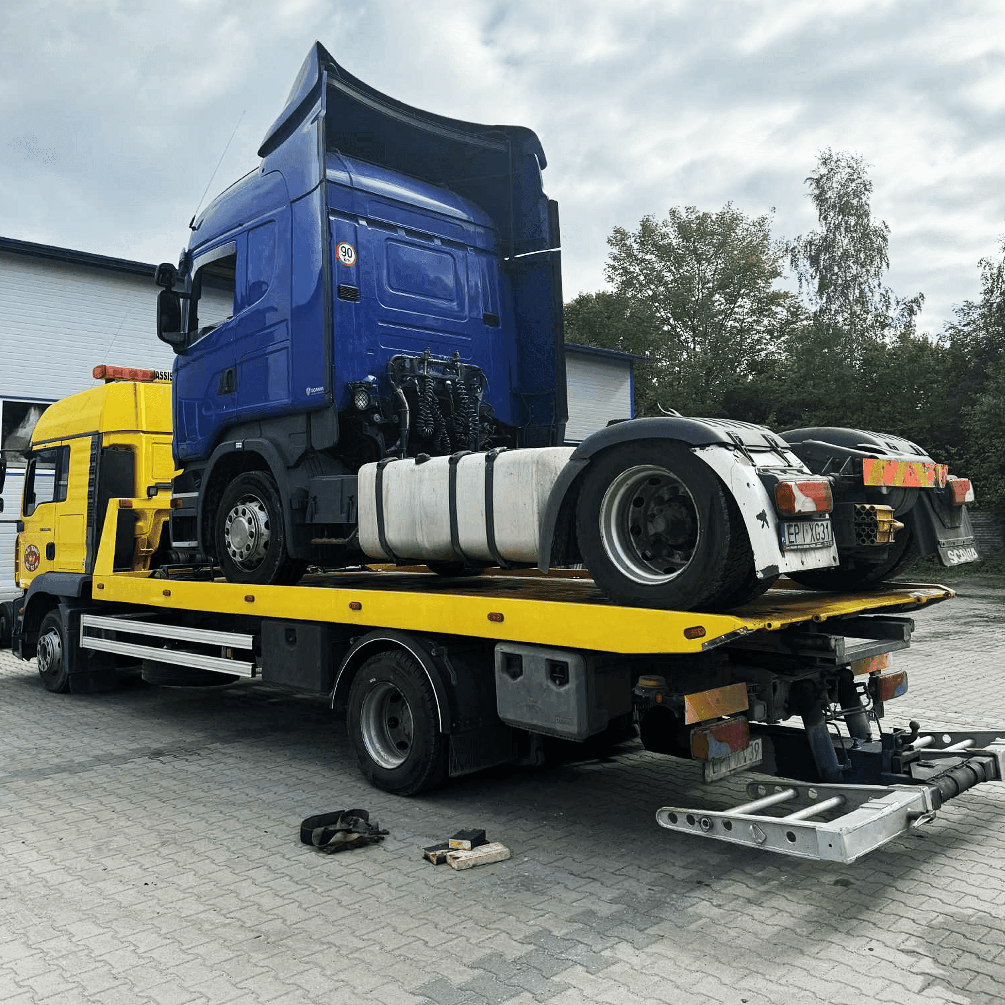 Pomoc drogowa platforma hydrauliczna MAN TGM 12.280 – widok 4