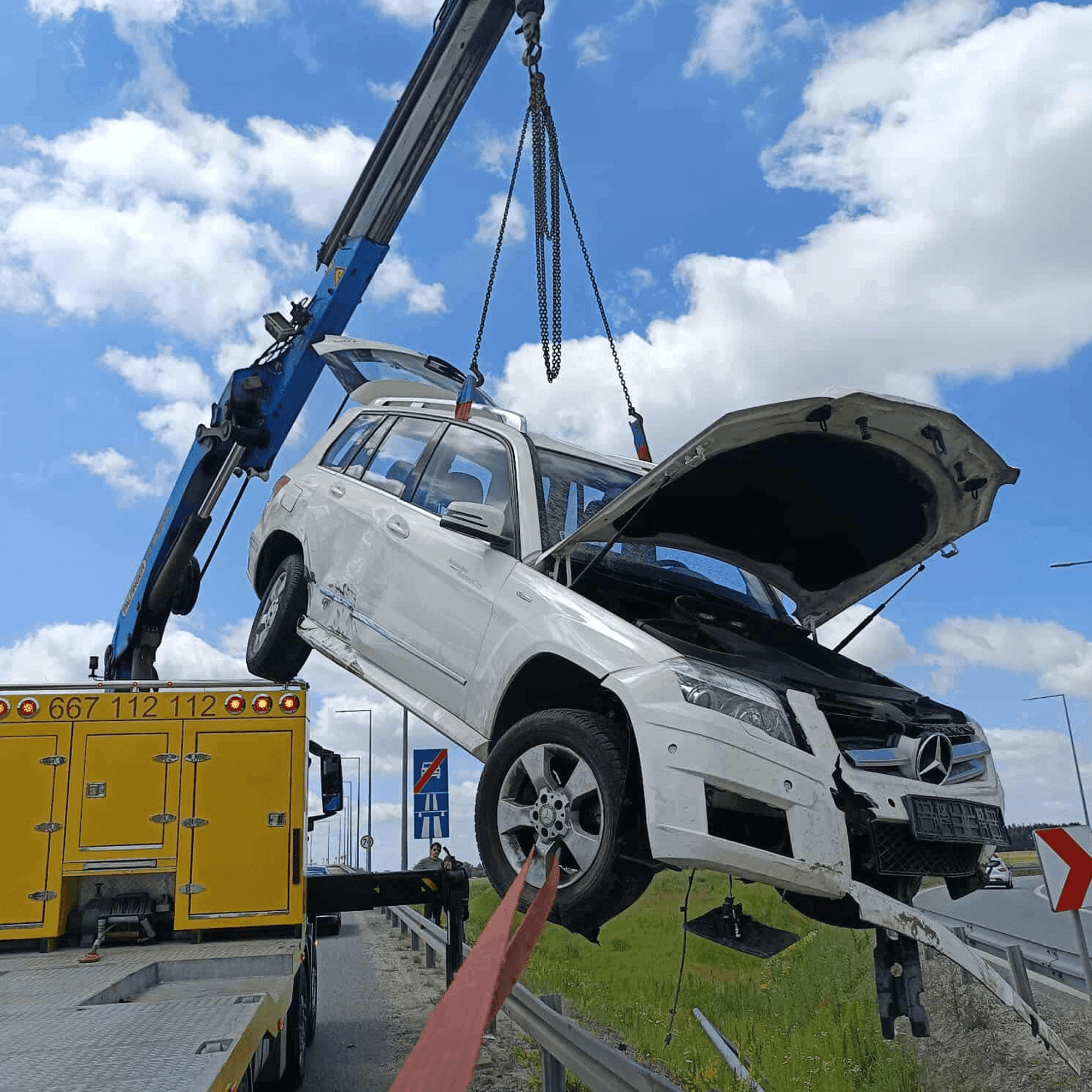 Pomoc drogowa platforma hydrauliczna MAN 32.400 TGS – widok 2