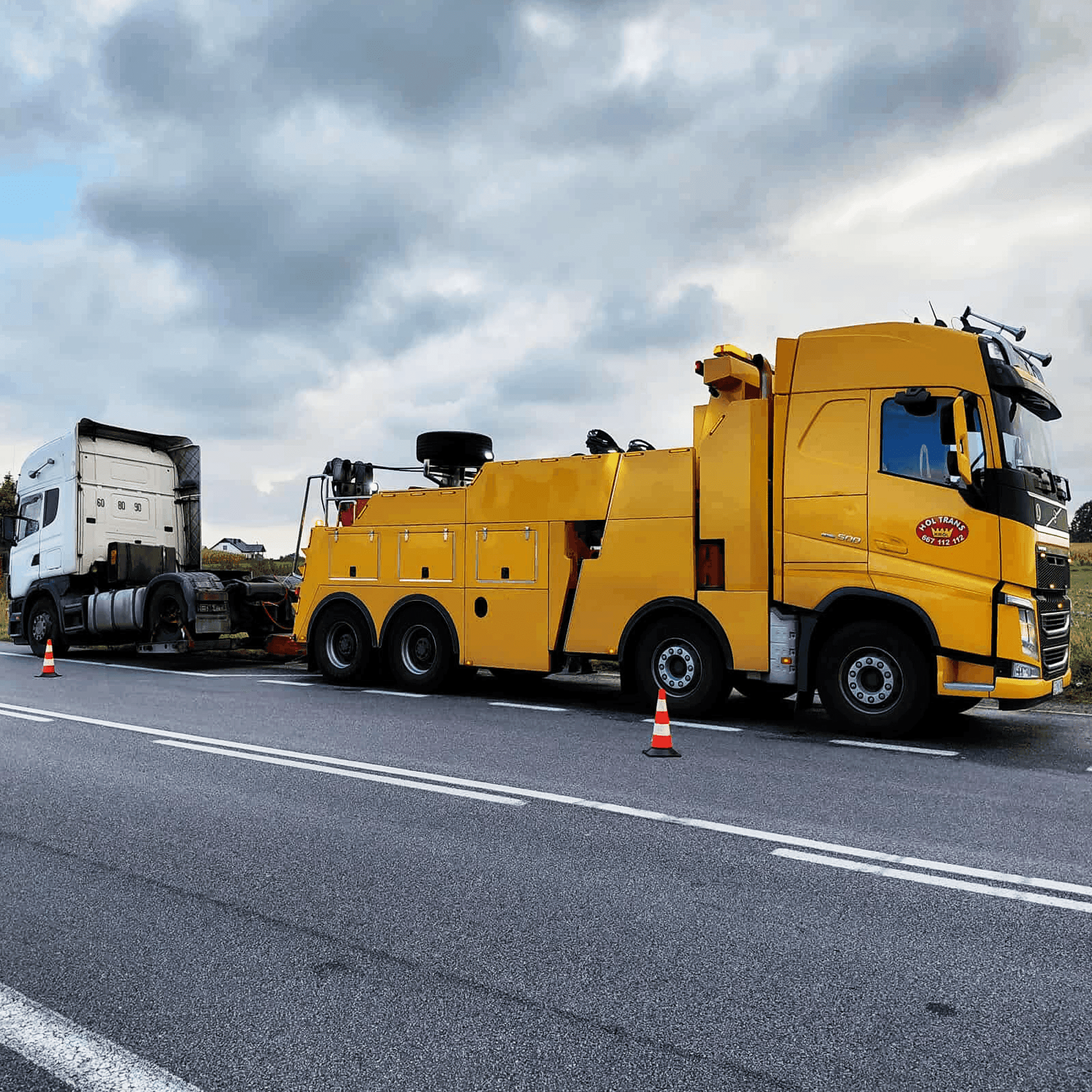Pomoc drogowa Holownik ciężarowy Volvo FH 500 – widok 2