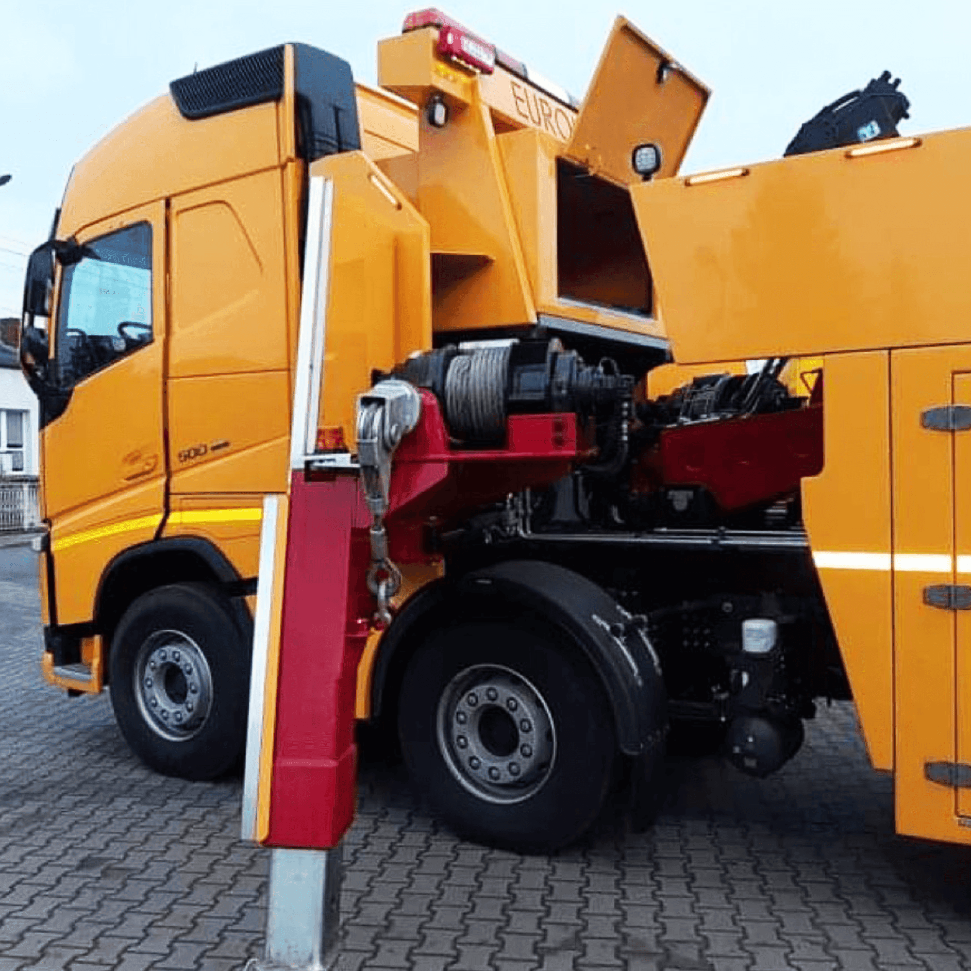 Pomoc drogowa Holownik ciężarowy Volvo FH 500 – widok 3